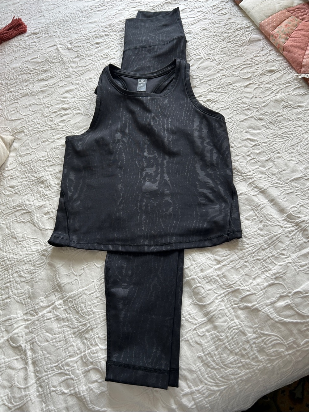 90 Degree By Reflex Black High-Rise Leggings with Cropped Racerback Tank - Picture 2 of 5